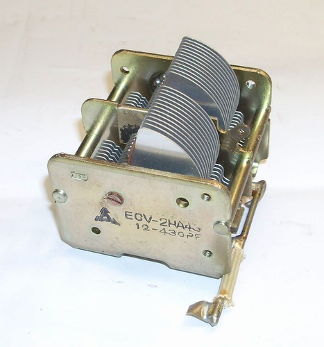 YAESU FL- 2100B PŁYTOWY KONDENSATOR ŁADUJĄCY WZMACNIACZA VC-202 - Zdjęcie 3 z 3