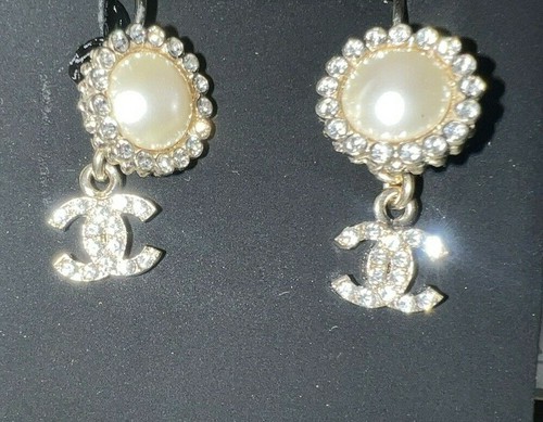 CHANEL CC Crystal & Pearl Drop Earrings - Picture 4 of 7