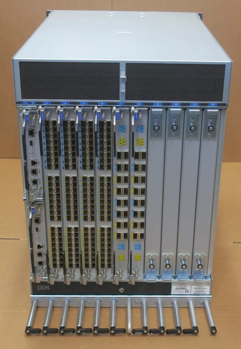 Brocade X6-8 / IBM SAN512B-6 8-Slot Gen6 Director 8961-F08 + 4x
