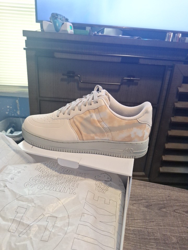 Talla 14 Nike Air Force 1 Bajo 1/1 Crema Y Gris Solo Par En El Mundo