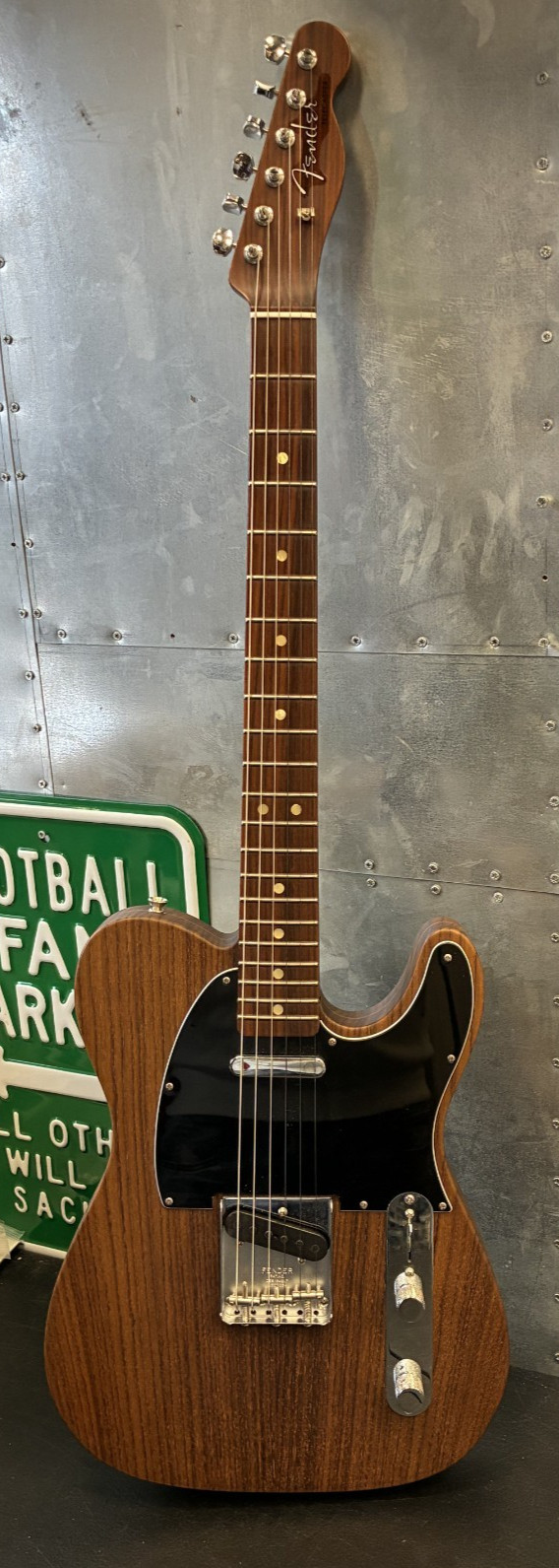 Fender Custom Shop Twisted Rosewood Telecaster NOS LE E/G, Rosewood FB $5500