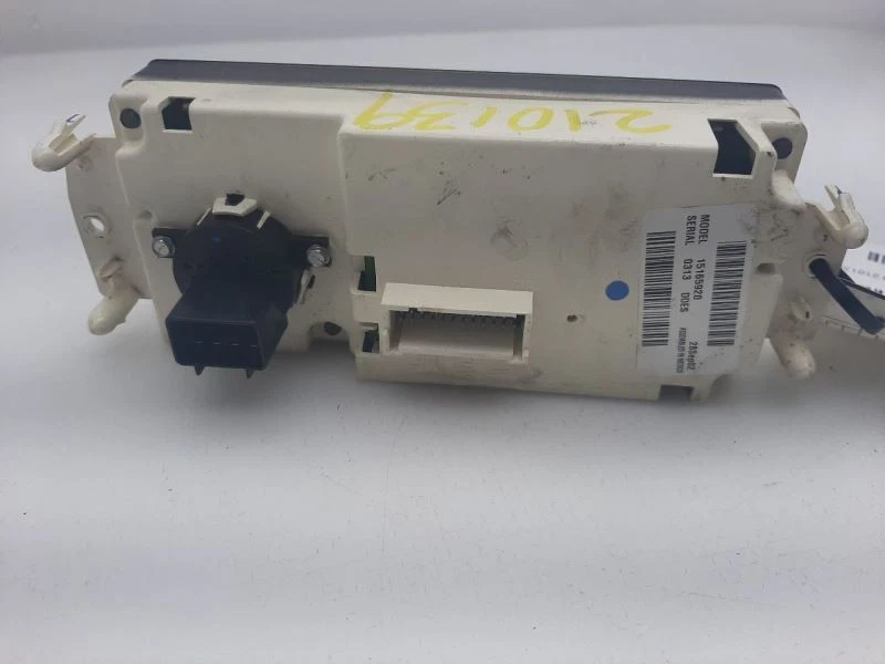 Control de temperatura delantero manual Opt CJ3 03-09 GMC Envoy 15165920 Foto 4 de 4