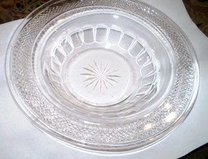 Vintage clear starburst pattern bowl 7.5 inch
