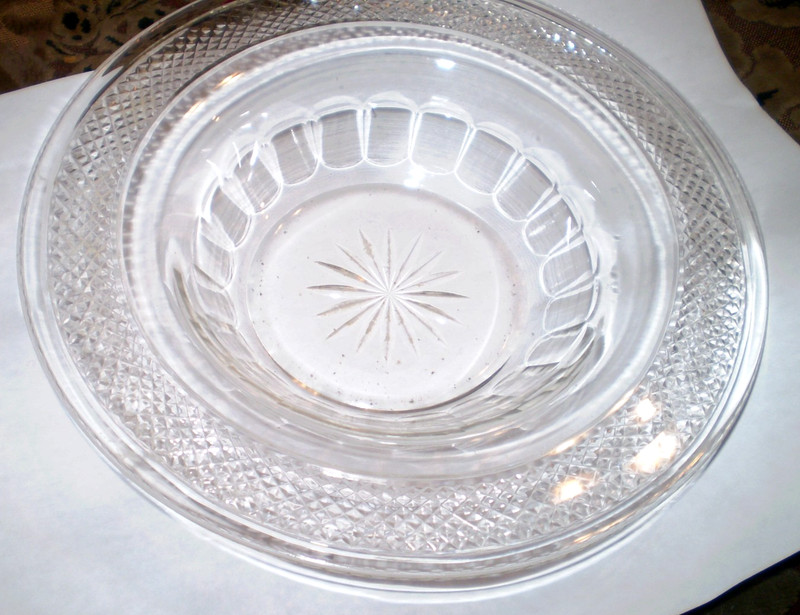 Vintage clear starburst pattern bowl 7.5 inch