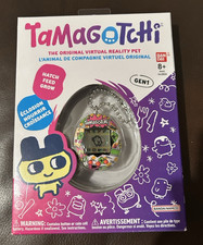 new in box TAMAGOTCHI ORIGINAL VITTUAL REALITY PET GEN1 BY BANDAI NAMCO