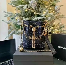 ChanelBeaute Limited Gift Bucket