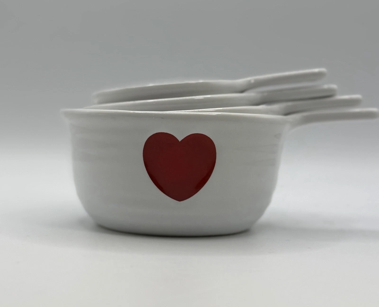 Williams Sonoma Heart Ceramic Measuring Cups Red White 4 Pc Set