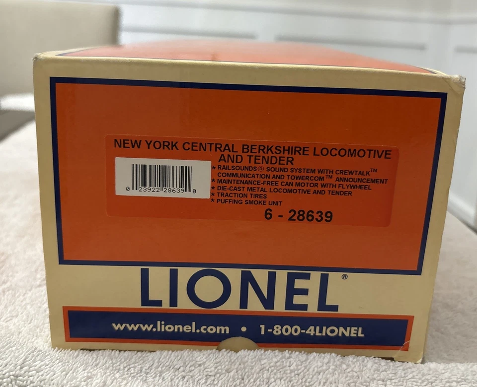 Lionel 6-28639 O Gauge New York Central 2-8-4 Berkshire & Tender #9401 - Image 3 of 4