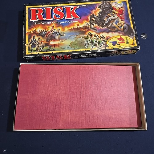RISK 1993 The World Conquest Board Game Parker Brothers Complete - Picture 10 of 13