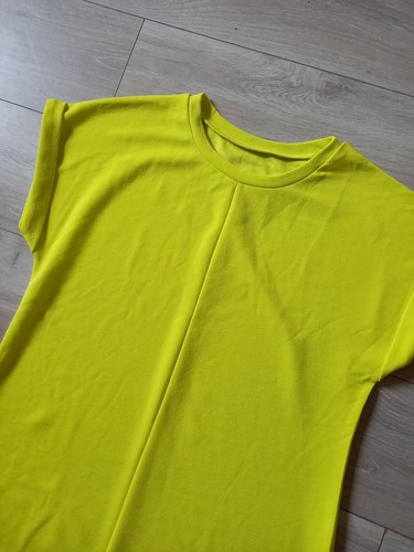 Vestido túnica PrettyLittleThing amarillo cítrico elástico texturizado vacaciones talla XL - Imagen 7 de 20