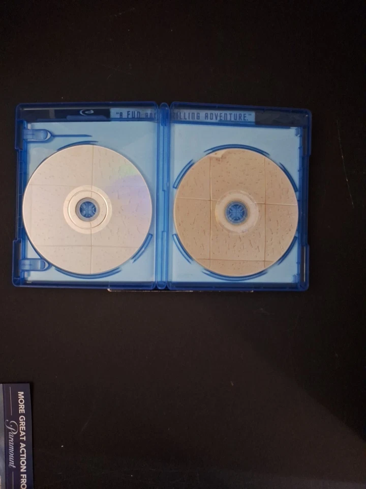 Star Trek Into Darkness & Star Trek Beyond (Blu-ray + DVD Combo) 2 Movie Bundle  - Image 4 of 4