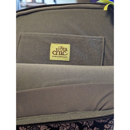 Iota Chic Daphne Padded iPad Case Zip White Floral on Navy Pocket 9.75 x 7.75 - Picture 4 of 4