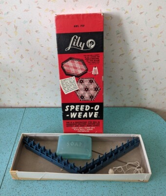 Vintage Lily Speed-O-Weave ART. 717 Adjustable Metal Loom Table Top