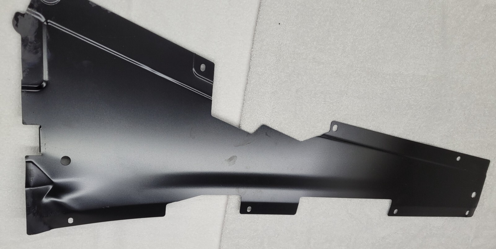 Rear Left Quarter Panel Under Body Tray Plate Shield 13AA869CP McLaren 570S