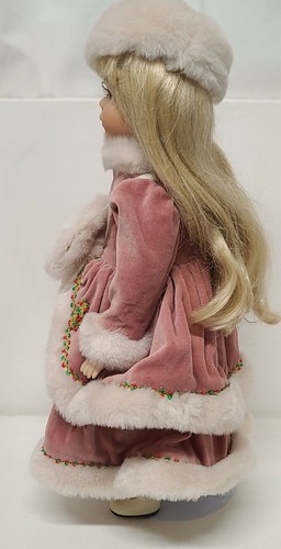 Irina Seymour Mann Doll Winter Dress Christmas Connoisseur Female Blonde Girls - 第 7/10 張圖片