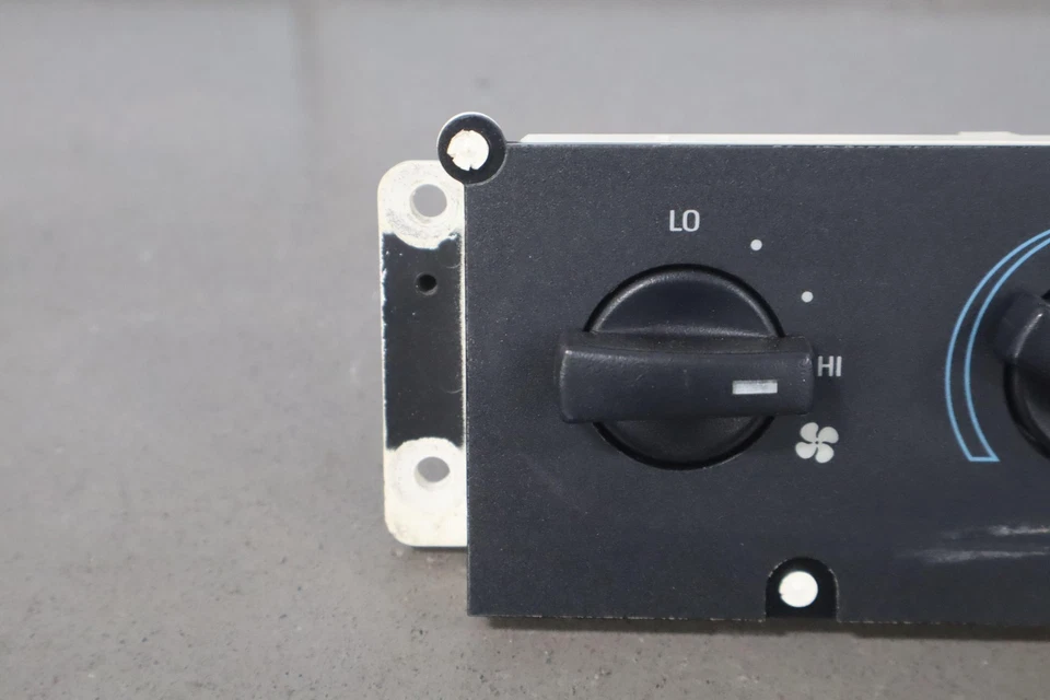 90-93 Ford Mustang Manual Temperature Climate Control W/Factory AC - Image 2 of 4