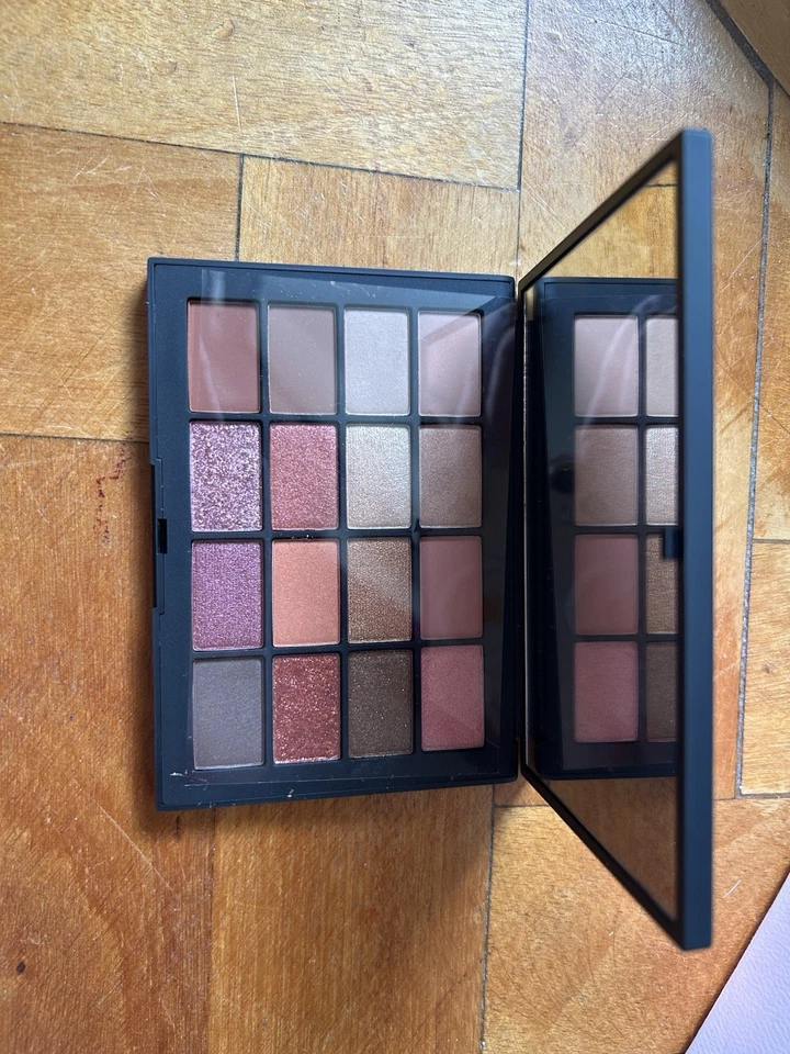 NARS Summer Unrated Eyeshadow Palette (1g X 16), New, Boxed - Image 4 of 4