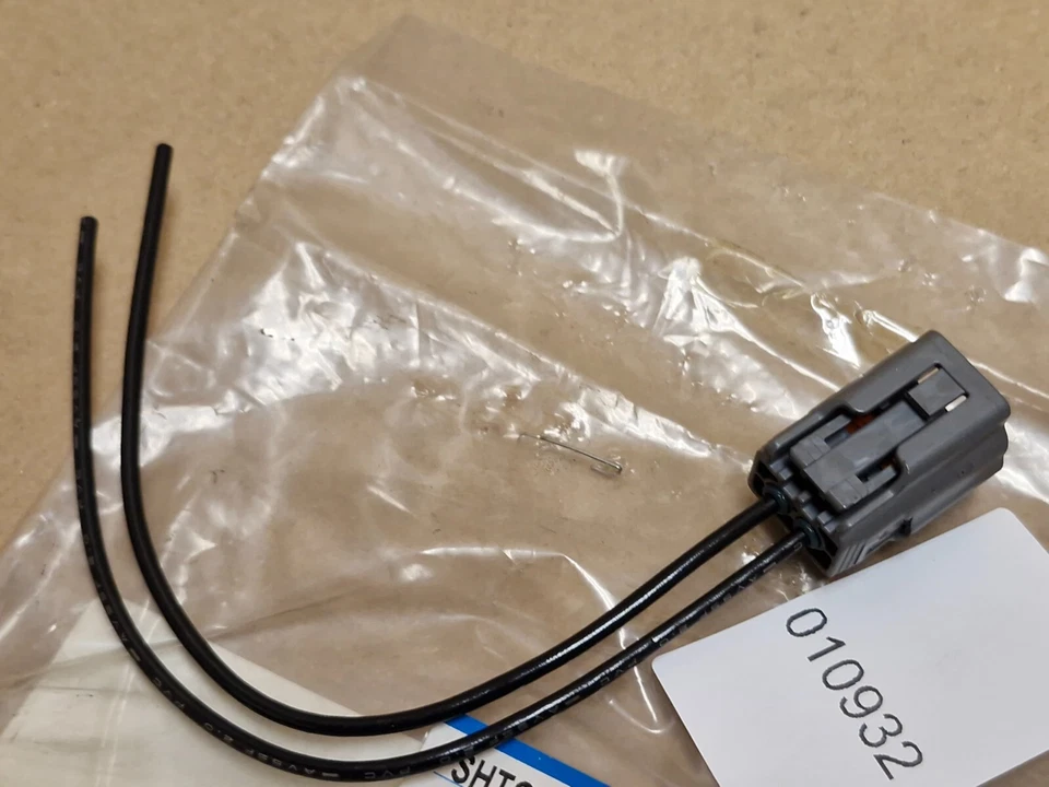 Mazda CX-5 ND CX-9 TC Ambient Air Temperature Sensor Connector C1Y767SH3 Genuine - Image 4 of 4