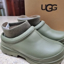 DEFECT WOMENS 8 BURNT OLIVE UGG TASMAN X UGGPLUSH SOCKS & CLOG RAIN BOOTS