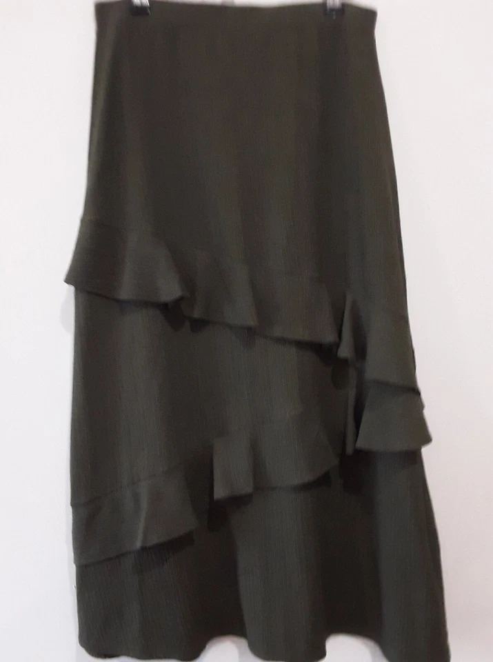 Oasis  Skirt   Womens  Small  Frill Green Elastic Waist Made in Turkey - Image 3 of 4