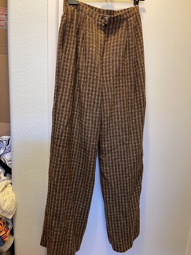 CHANEL RUNWAY~CHANEL PARIS~BUTTON BWN LEATHER TUX PIPING BEAUTIFUL 