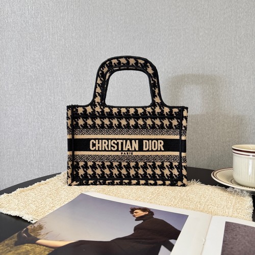 Dior Pre-Owned Authentic Luxury Handbag Black 22.5*15*5cm