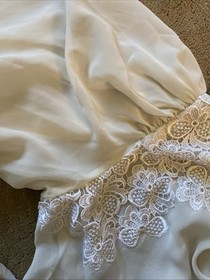***VINTAGE*** VAL MODE LINGERIE IVORY BRIDAL ROBE W/PUFF SLEEVES EMBROIDERY M