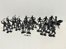 Marx Medieval knights Black 25 pcs 8 poses Soft plastic Re-Issued 54mm Vintage