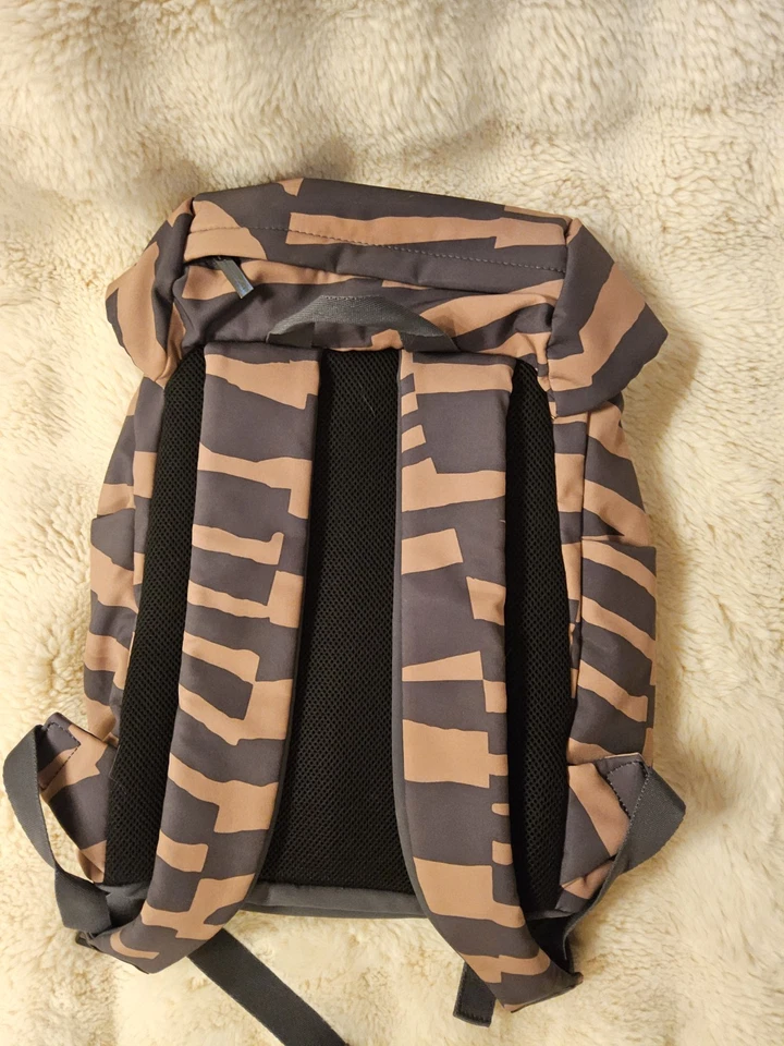 Mochila de náilon Adidas by Stella McCartney zebra listras pretas/rosa ajustável - Imagem 2 de 4