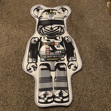 Bear Brick Rug.... Robot