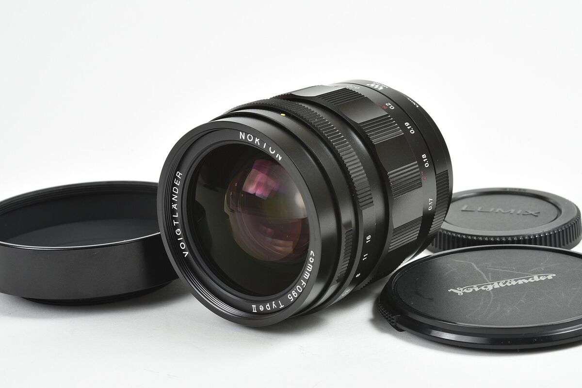 Voigtlander Nokton 25mm f/0.95 Type II Lens for M-4/3 Mount Voigtlander Nokton 25mm f/0.95 Type II Lens for M-4/3 Mount