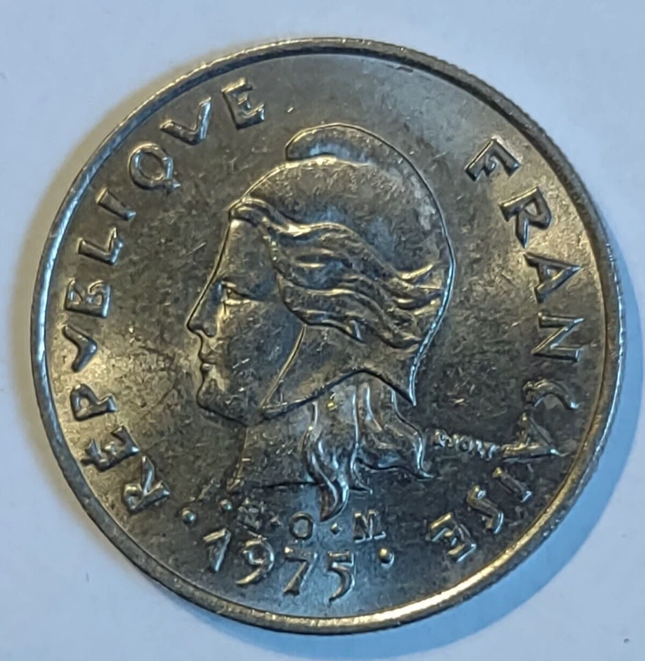 Vintage 1975 French Polyneisa 10 Francs Coin - Image 2 of 2