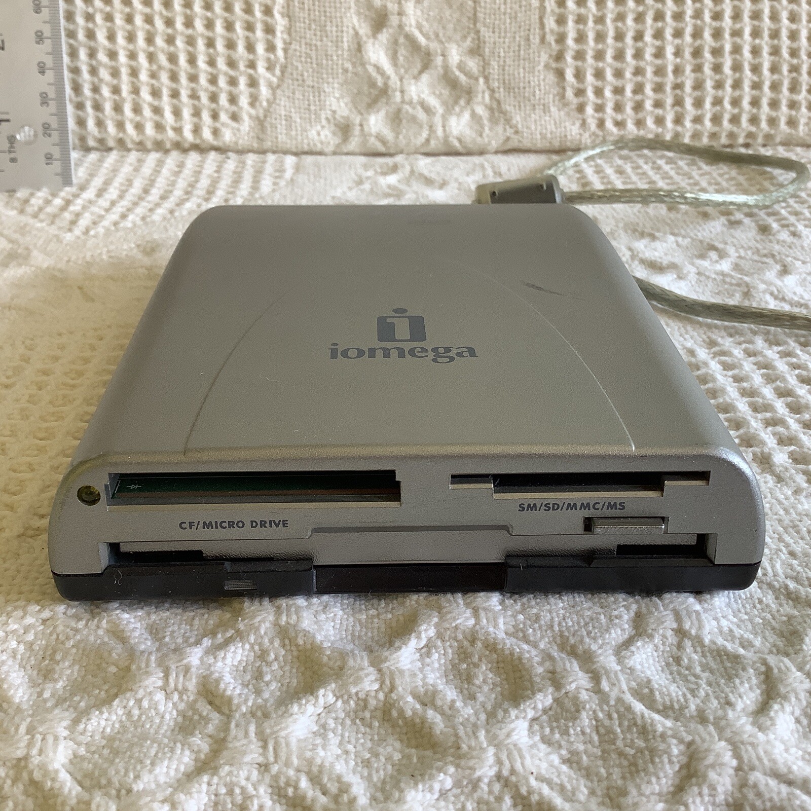 IOMEGA FLOPPY PLUS 7 IN 1 USB POWERED EXTERNAL MEMORY FLASH DISK DRIVE