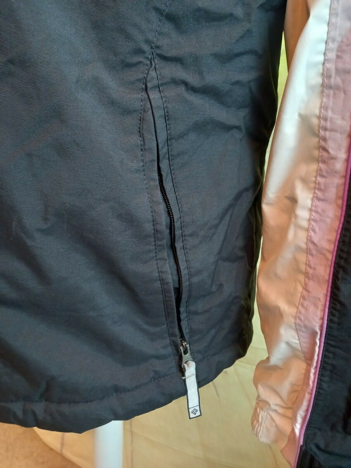 Columbia black pink nylon hooded rain Jacket. UK women's size Large image 2