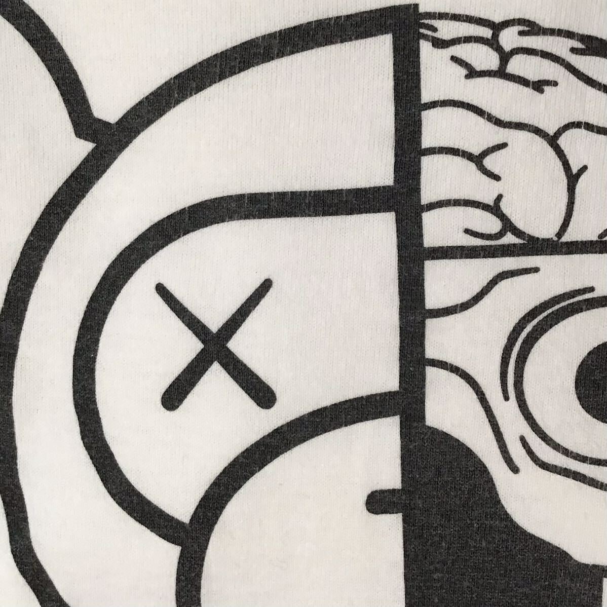 kaws ysp カタログ　KAWS  洋書　図録　ape nigo kaws ysp カタログ KAWS 洋書 図録 ape nigo BAPE × KAWS 2005