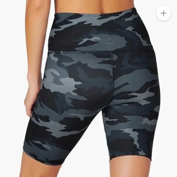 Байкерские шорты с высокой талией Beyond YogaCamo - Изображение 4 из 4