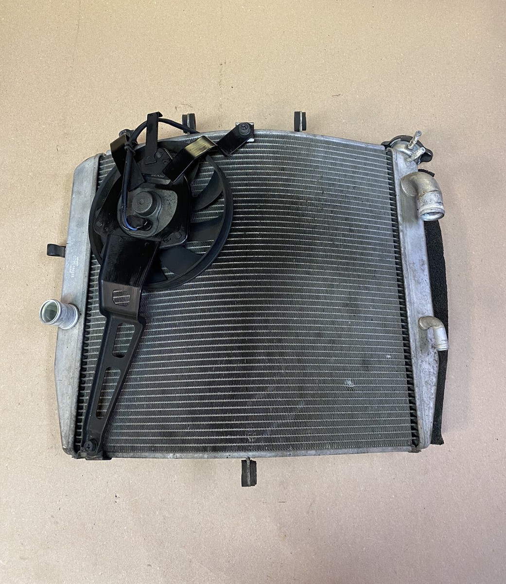 なお 楽天市場】ZX-10R ZX10R 04-05 社外品 ラジエーター 39061-0041