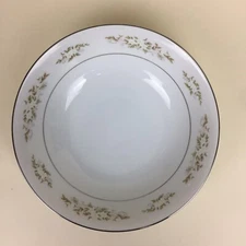 International Silver Co. Fine China 326 Springtime Serving Bowl 9.25” Japan Used