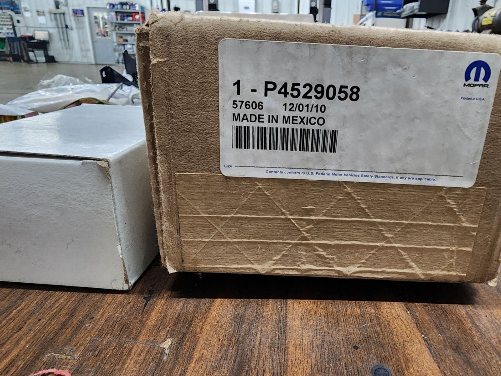 Mopar Performance six pack installation kit small block