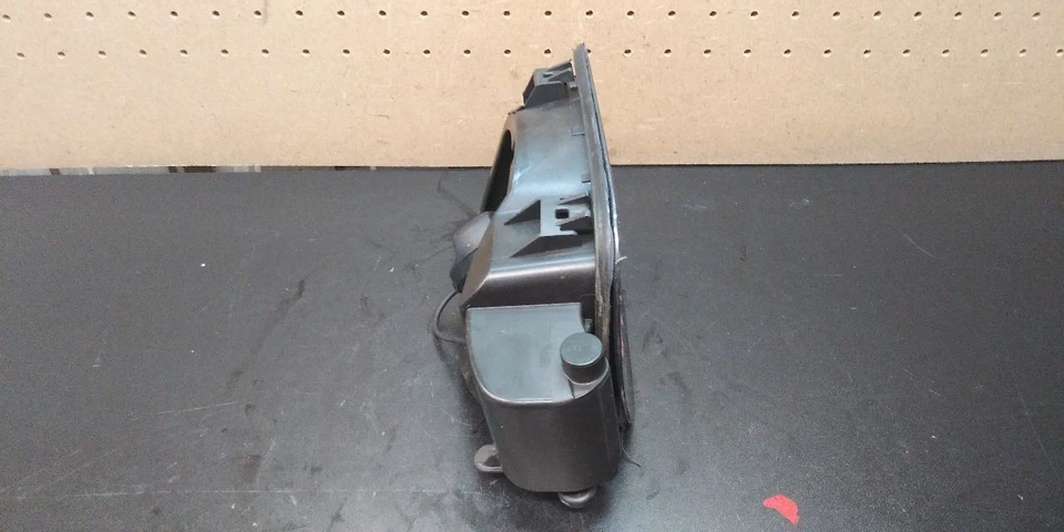 BMW 128I 2011-2015 puerta de llenado de combustible gris 7633779 Foto 2 de 4
