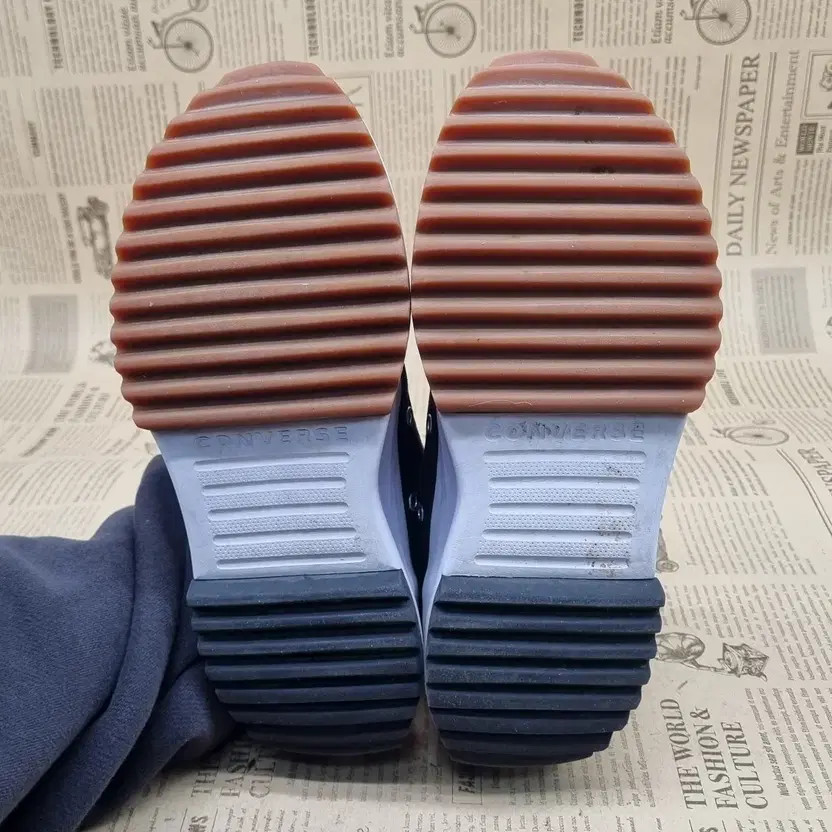 Converse Runstar Hike Low Sneakers 240mm Good Condition thumbnail 4