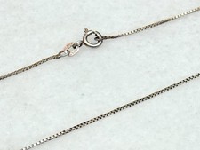 Vintage Italy Sterling Silver Fine Box Chain Necklace 19  1mm