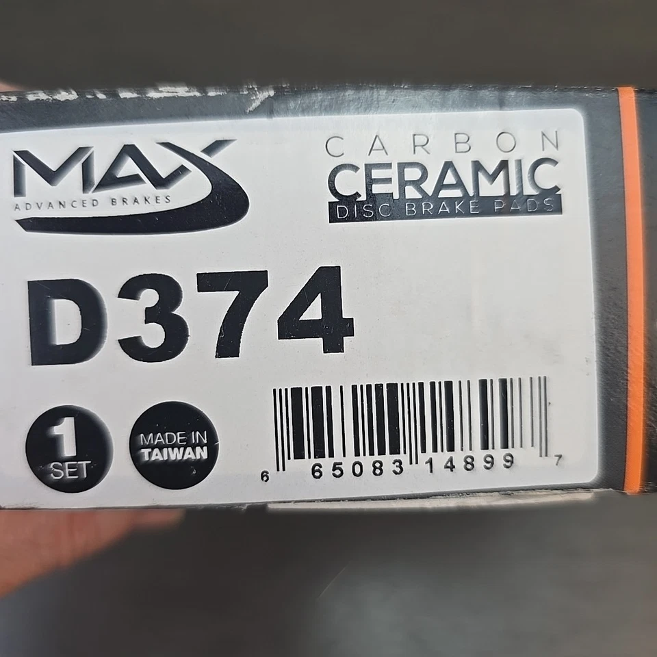 Juego de pastillas de freno delanteras de cerámica de carbono MAX D374 para camioneta SUV Chevy GMC Isuzu Foto 3 de 4