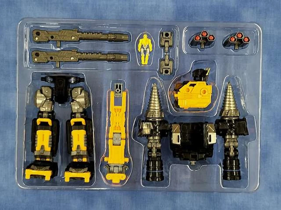 TAKARA TOMY Diaclone DA-47 Trivers Tridigger Action Figure Transforming Robot - Image 3 of 4