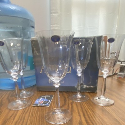 Bohemia Angela Stemmed Wine Glass Set 5-Piece 350 ml Clear Round