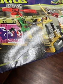 LEGO TMNT: The Shellraiser Street Chase (79104) Damage To Box open box