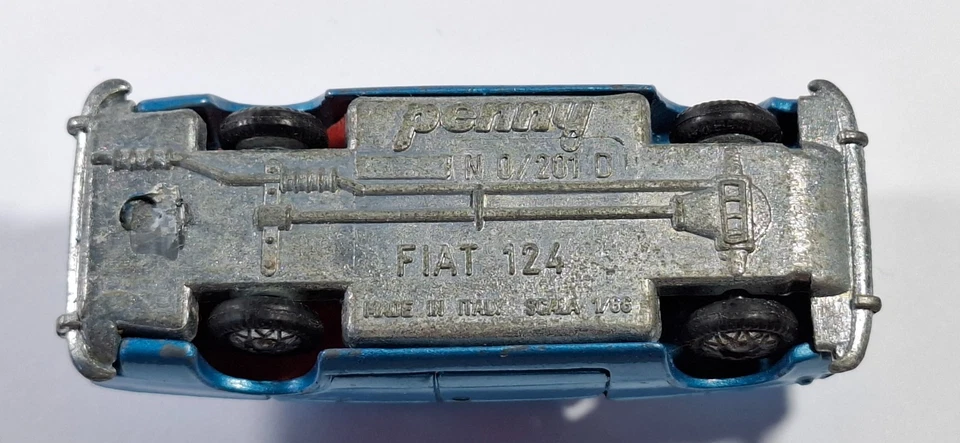 FIAT 124 BERLINA azzurra 1/66 Penny - Immagine 3 di 3