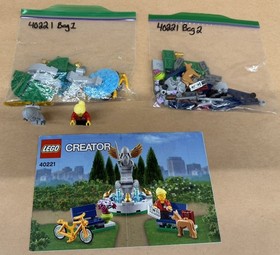 LEGO CREATOR 40221 Fountain 2 Minifigures 105 Pieces No Box Pre-Owned