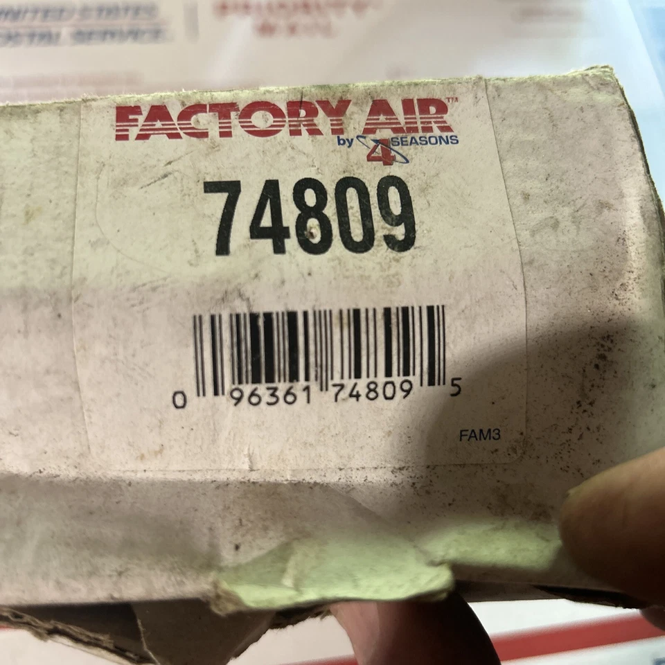 Nueva válvula de control del calentador 74809 4 puertos operada por vacío Foto 2 de 2