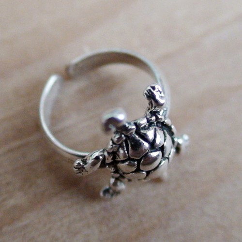 Tiny Turtle Ear Cuff - 925 Sterling Silver - No Piercing Earring Clip On - Picture 3 of 3